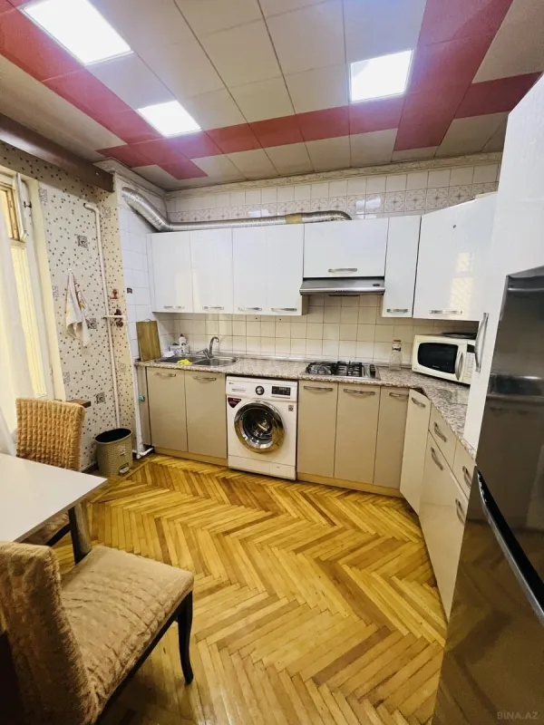 Kirayə verilir 2 otaqlı mənzil 55 m²