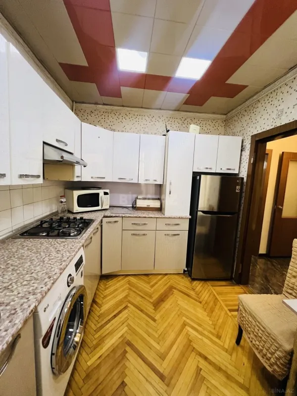 Kirayə verilir 2 otaqlı mənzil 55 m²