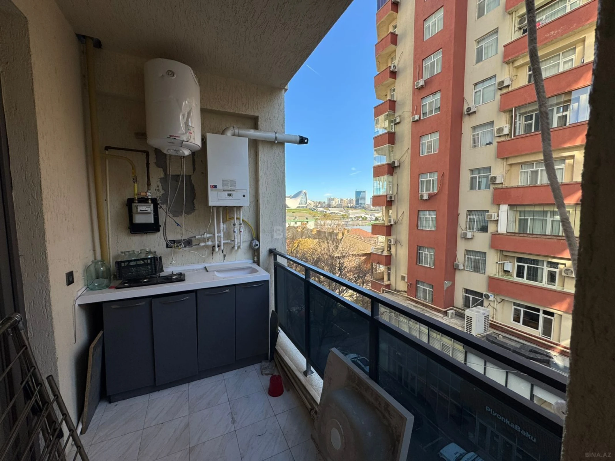 Kirayə verilir 2 otaqlı mənzil 100 m²
