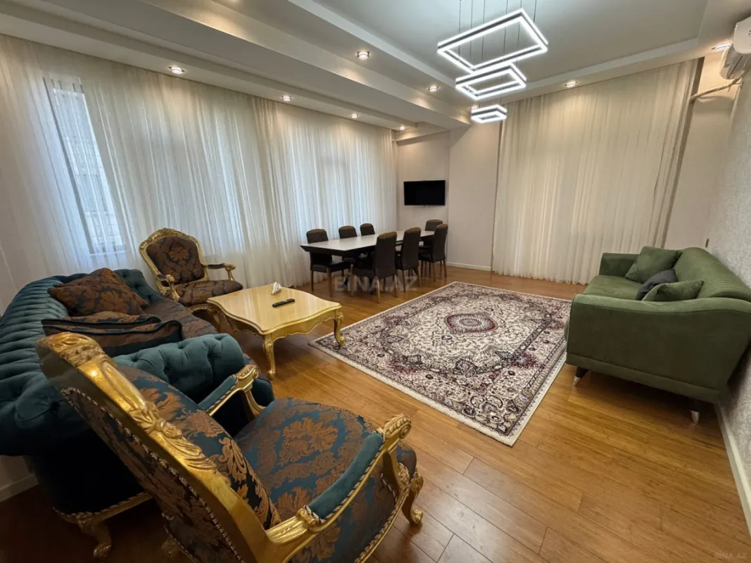 Kirayə verilir 2 otaqlı mənzil 100 m²