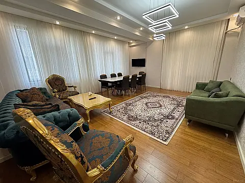 Kirayə verilir 2 otaqlı mənzil 100 m²
