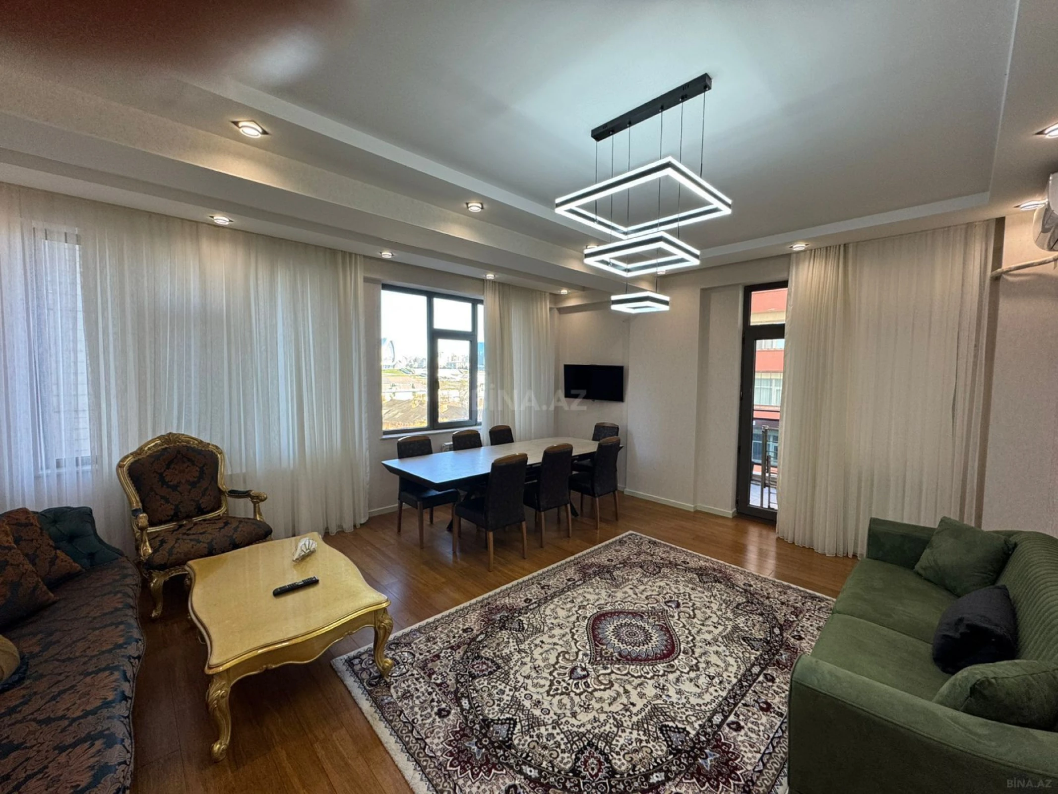 Kirayə verilir 2 otaqlı mənzil 100 m²