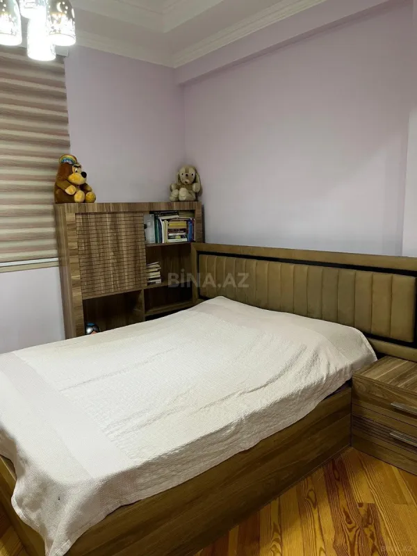 Satılır 3 otaqlı mənzil 130 m²