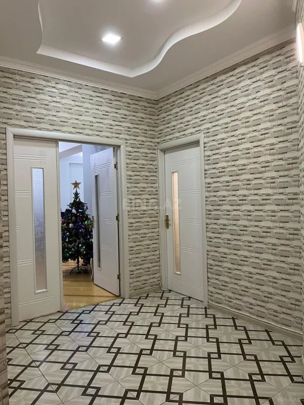 Satılır 3 otaqlı mənzil 130 m²