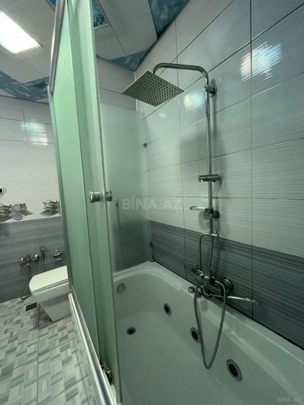 Satılır 3 otaqlı mənzil 130 m²