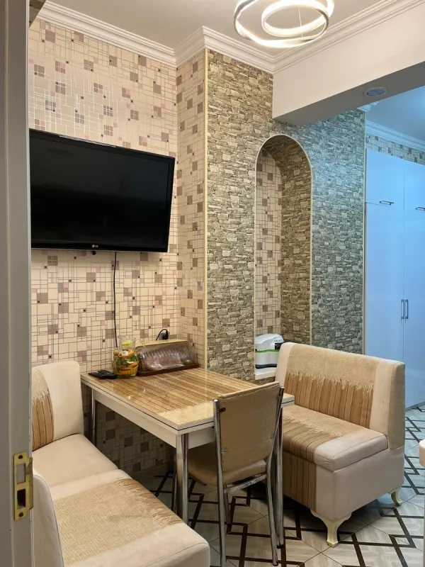 Satılır 3 otaqlı mənzil 130 m²