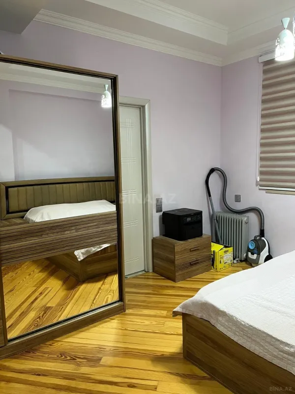 Satılır 3 otaqlı mənzil 130 m²