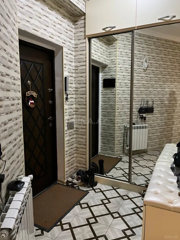 Satılır 3 otaqlı mənzil 130 m²