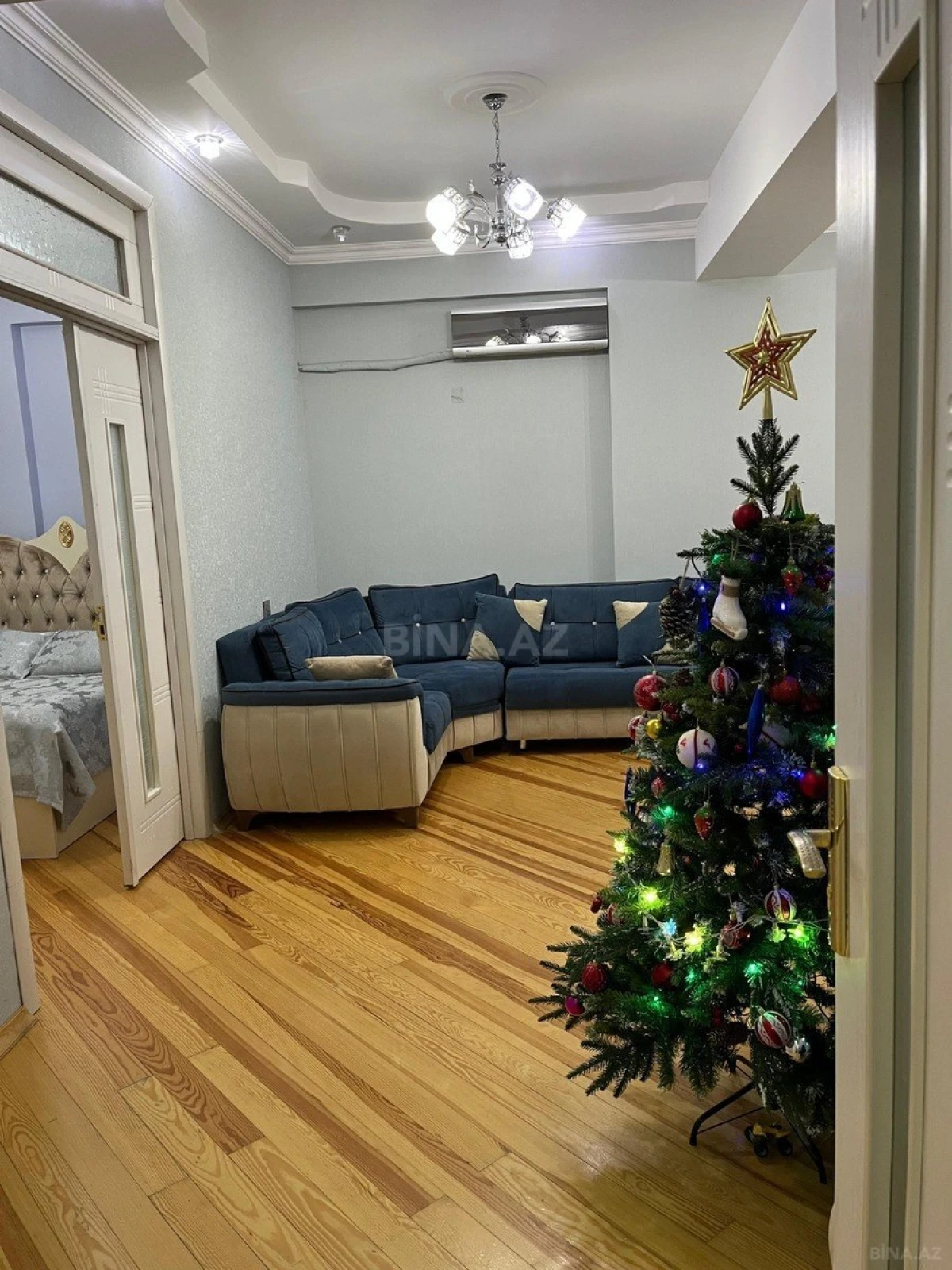 Satılır 3 otaqlı mənzil 130 m²