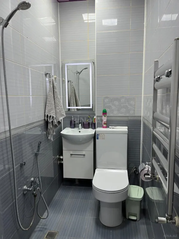Satılır 3 otaqlı mənzil 130 m²