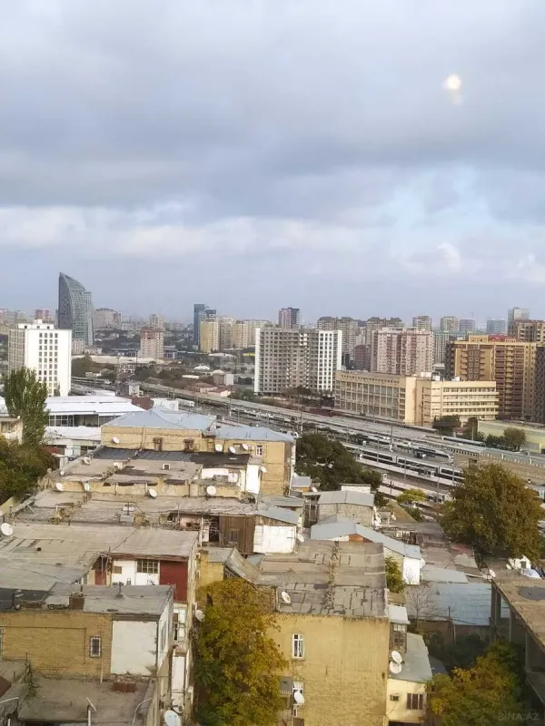 Kirayə verilir 2 otaqlı mənzil 90 m²