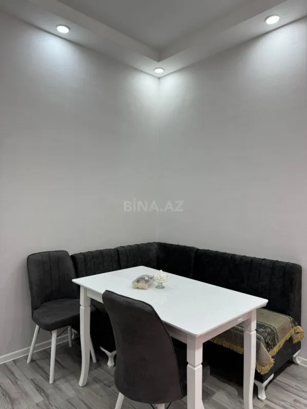 Kirayə verilir 2 otaqlı mənzil 90 m²