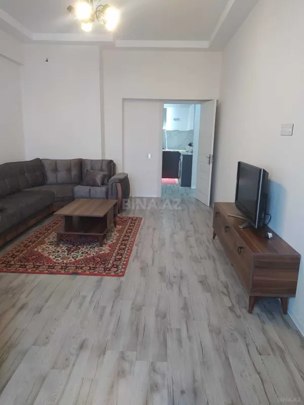 Kirayə verilir 2 otaqlı mənzil 90 m²