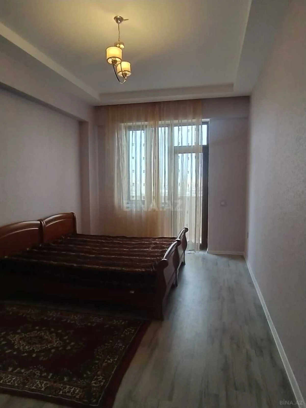 Kirayə verilir 2 otaqlı mənzil 90 m²