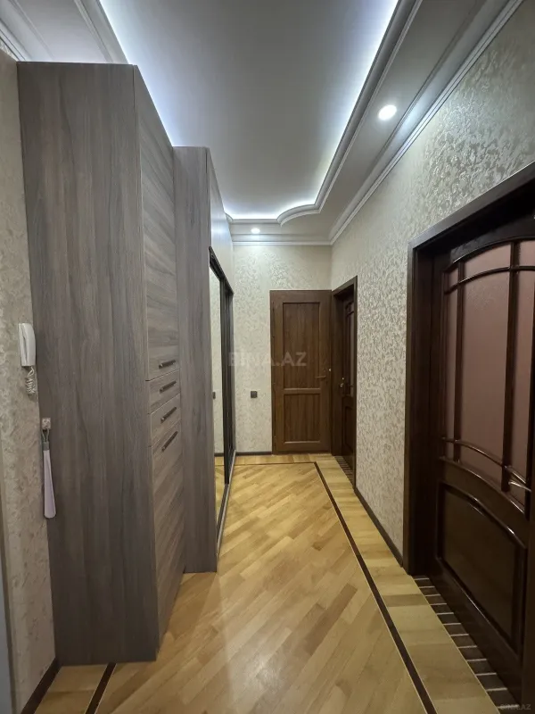 Satılır 2 otaqlı mənzil 100 m²