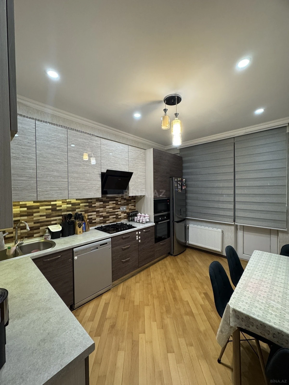 Satılır 2 otaqlı mənzil 100 m²