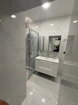 Satılır 2 otaqlı mənzil 77 m²