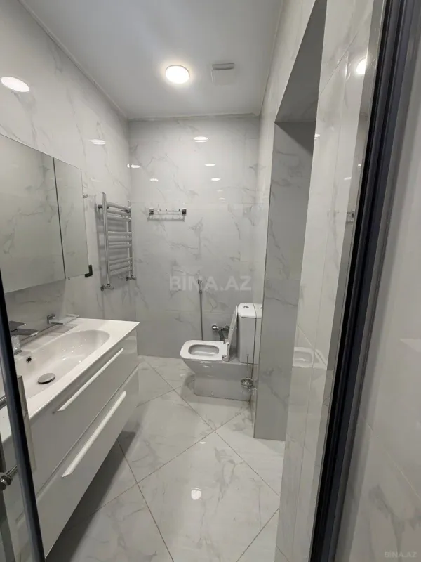 Satılır 2 otaqlı mənzil 77 m²