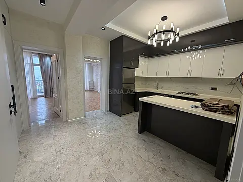 Satılır 2 otaqlı mənzil 77 m²