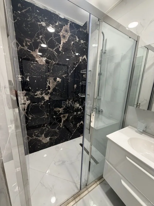 Satılır 2 otaqlı mənzil 77 m²