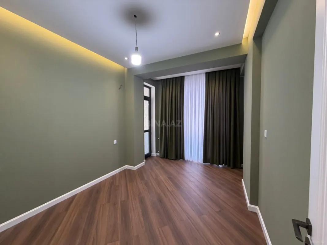 Satılır 3 otaqlı mənzil 115 m²