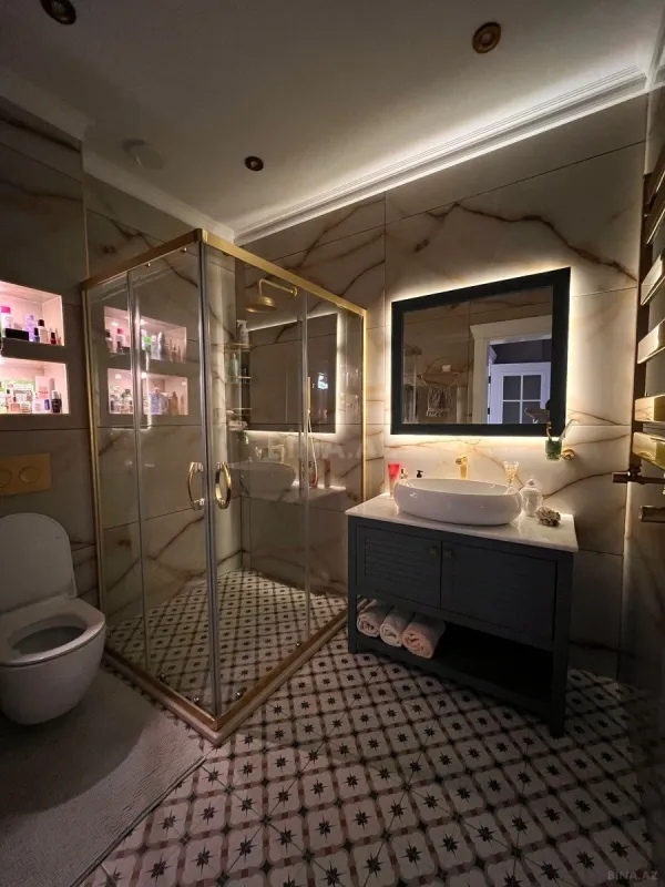 Kirayə verilir 3 otaqlı mənzil 157 m²