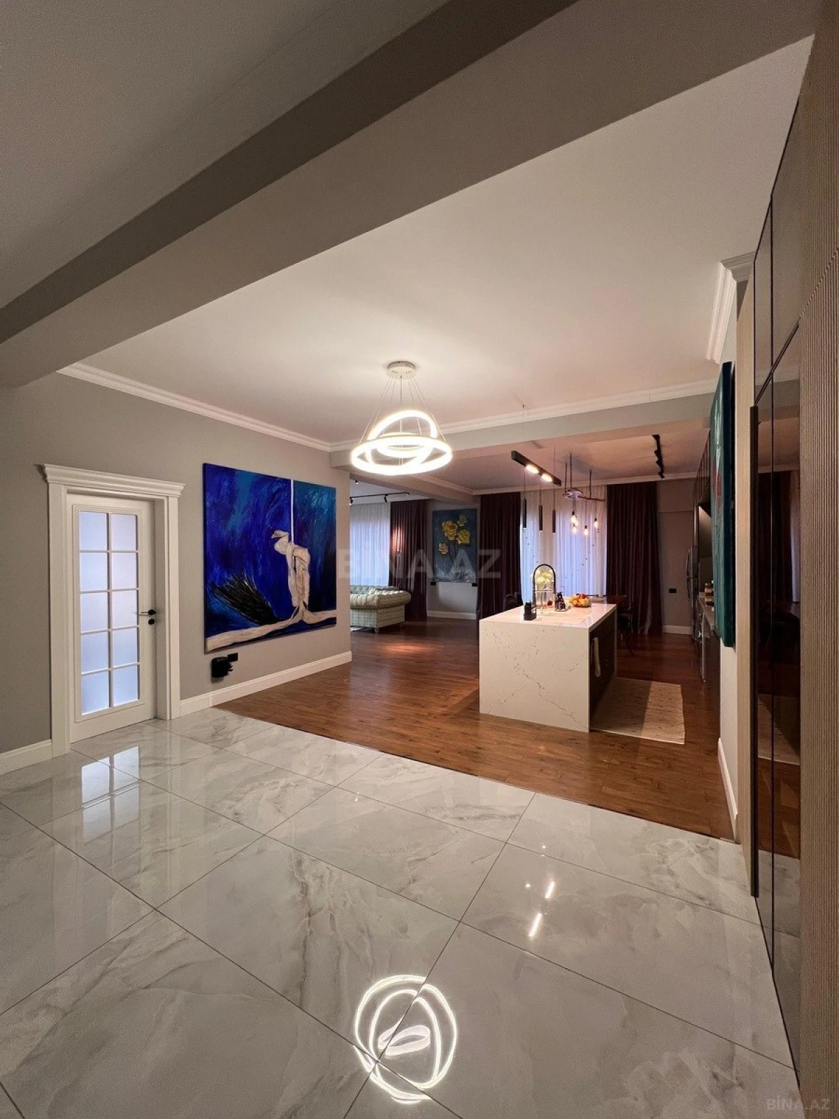 Kirayə verilir 3 otaqlı mənzil 157 m²