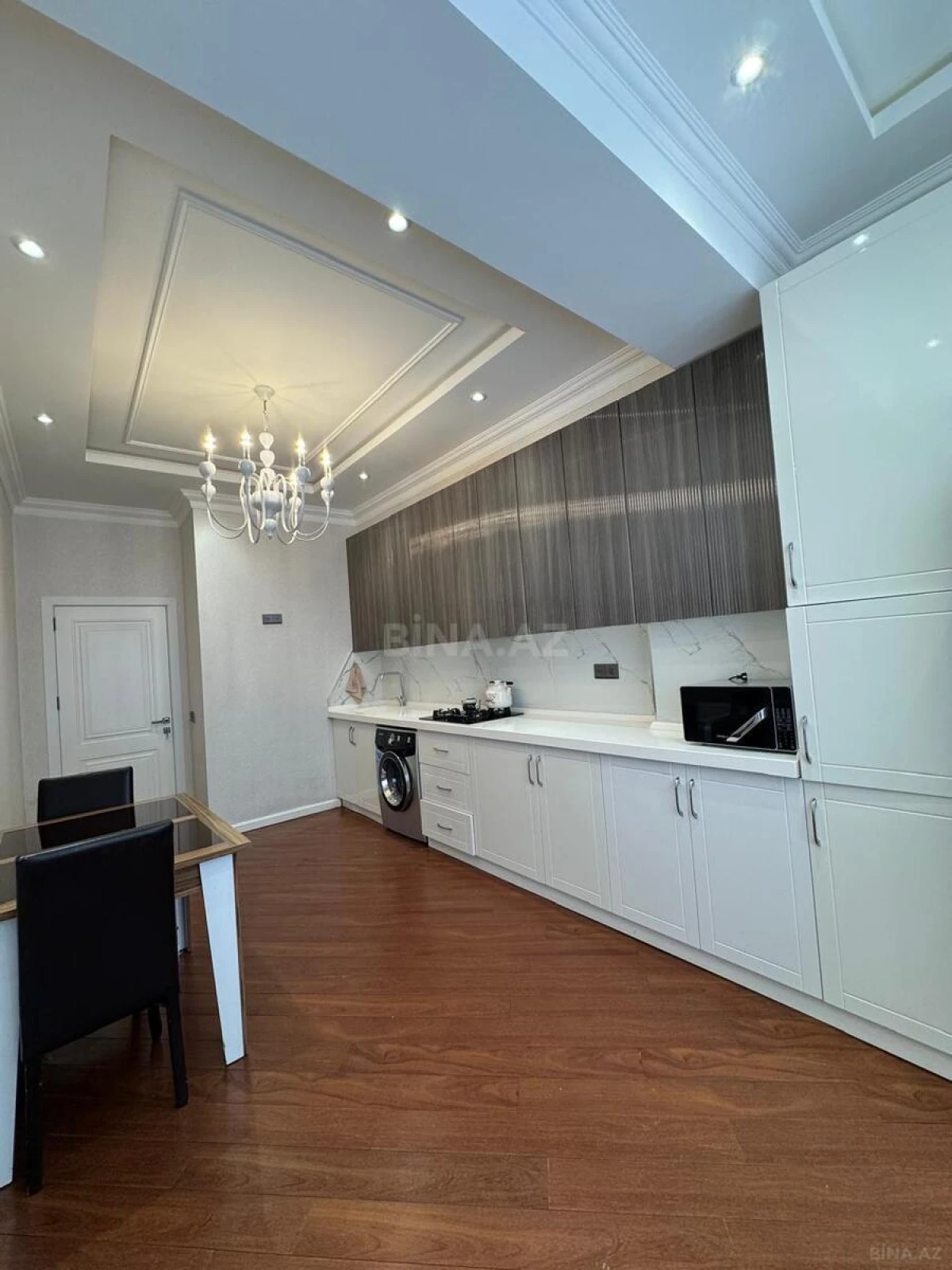 Satılır 3 otaqlı mənzil 116 m²