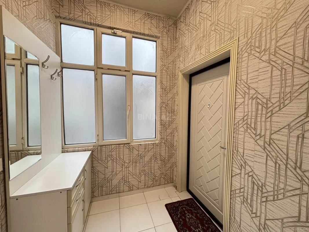 Kirayə verilir 2 otaqlı mənzil 75 m²