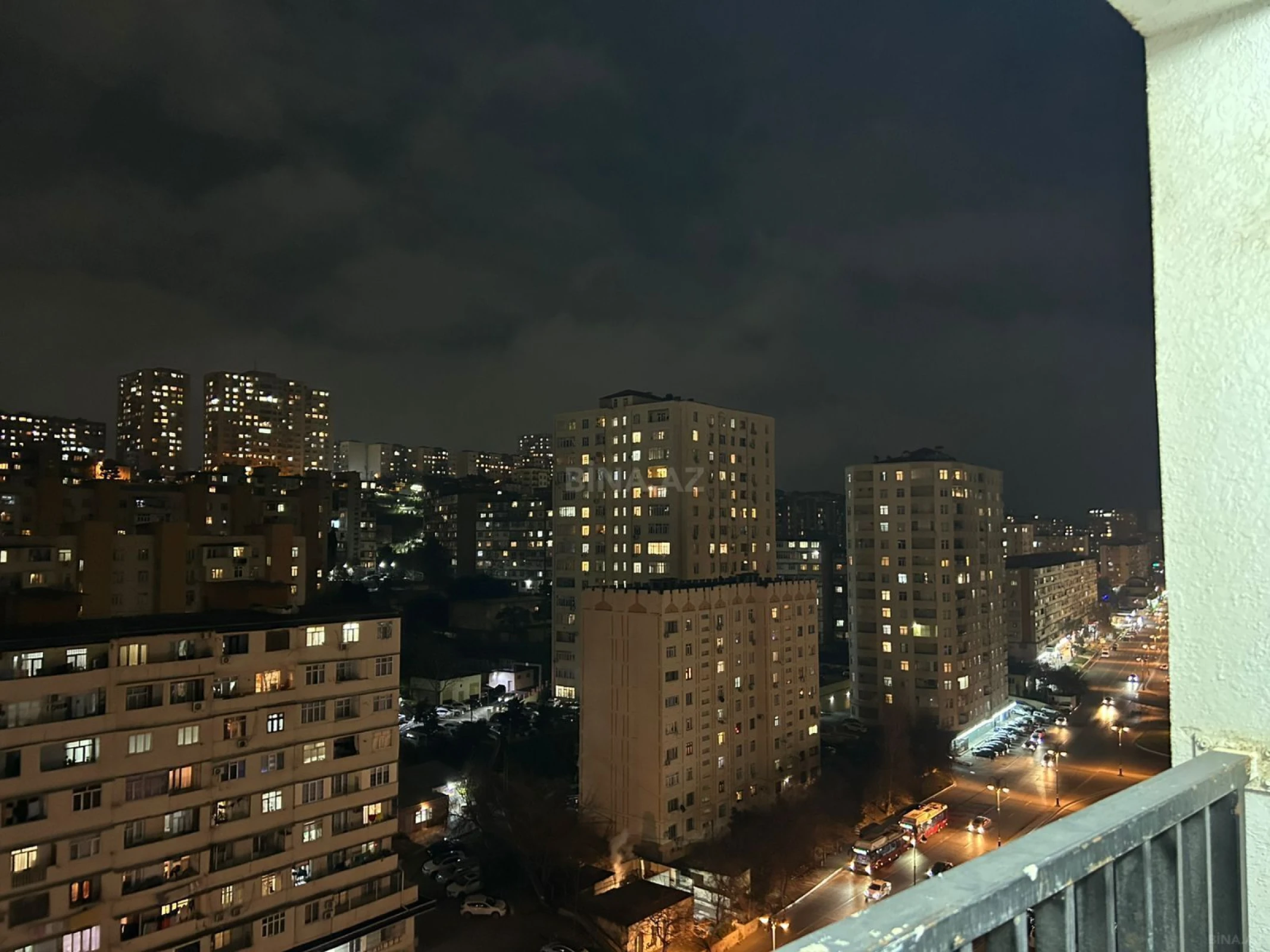 Satılır 2 otaqlı mənzil 77 m²