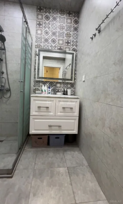 Satılır 2 otaqlı mənzil 77 m²