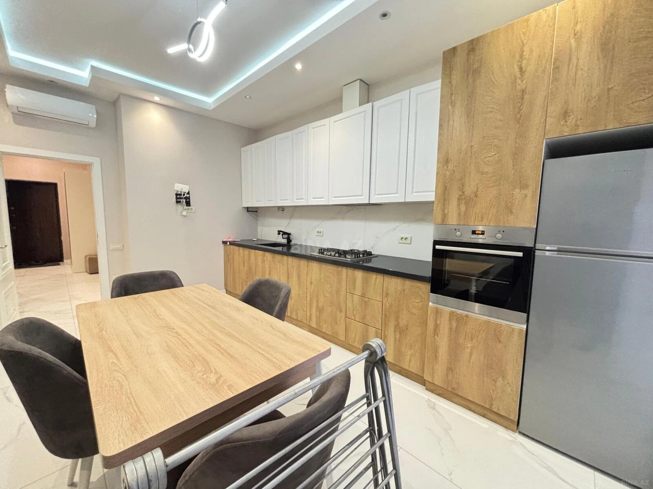 Kirayə verilir 3 otaqlı mənzil 110 m²