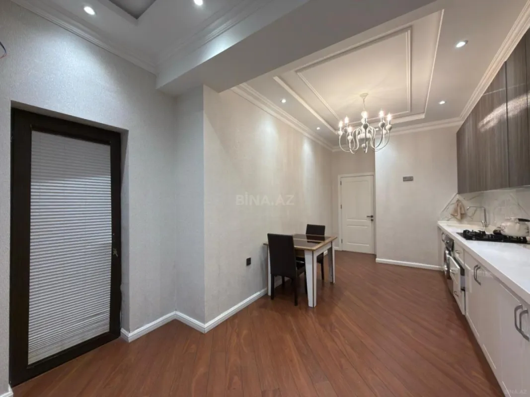 Satılır 3 otaqlı mənzil 120 m²