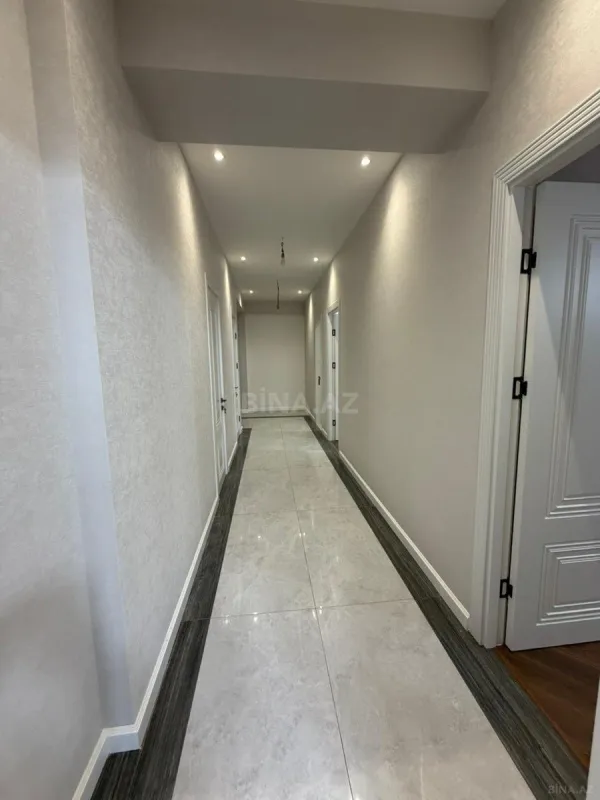 Satılır 3 otaqlı mənzil 124 m²