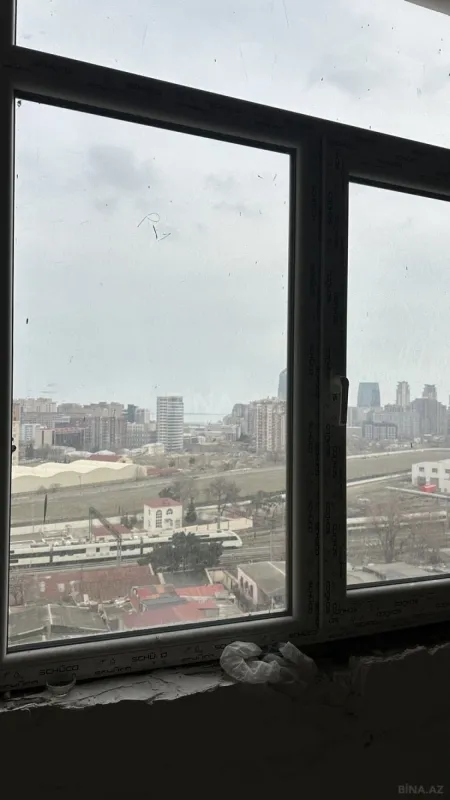 Satılır 3 otaqlı mənzil 110 m²