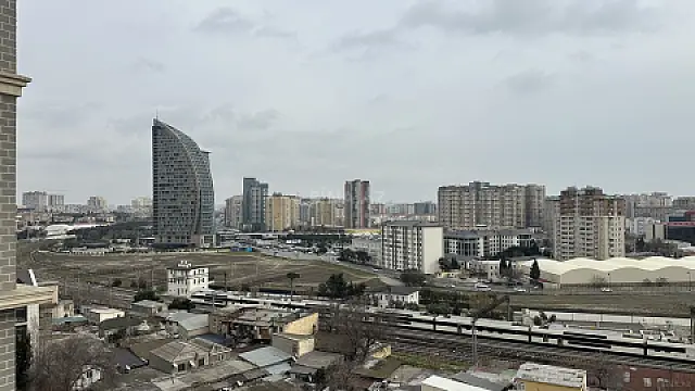 Satılır 3 otaqlı mənzil 110 m²