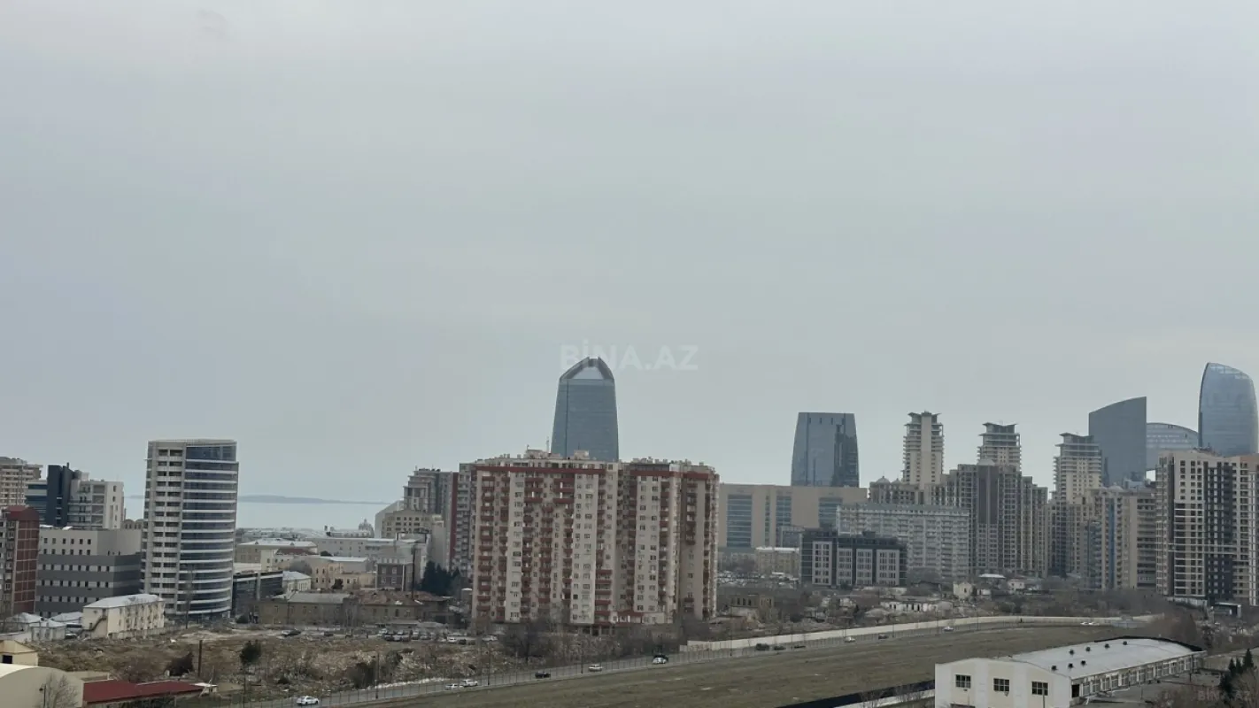 Satılır 3 otaqlı mənzil 110 m²