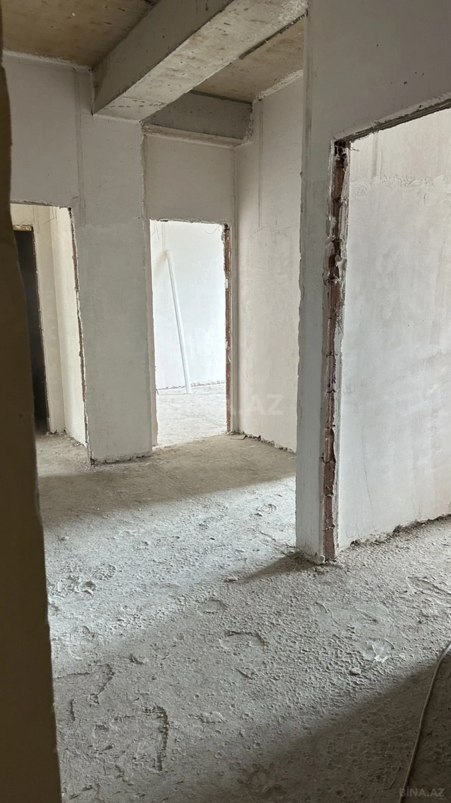 Satılır 3 otaqlı mənzil 110 m²