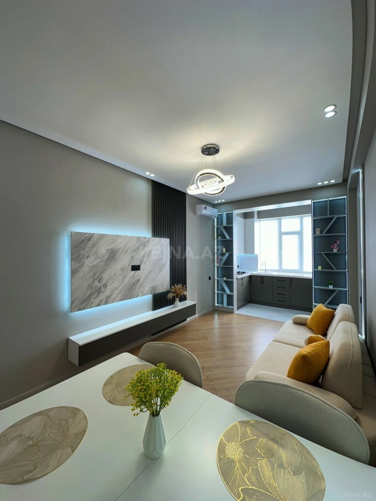 Satılır 2 otaqlı mənzil 55 m²