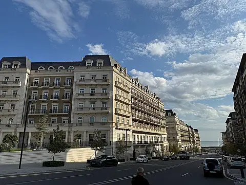 Satılır 3 otaqlı mənzil 97 m²