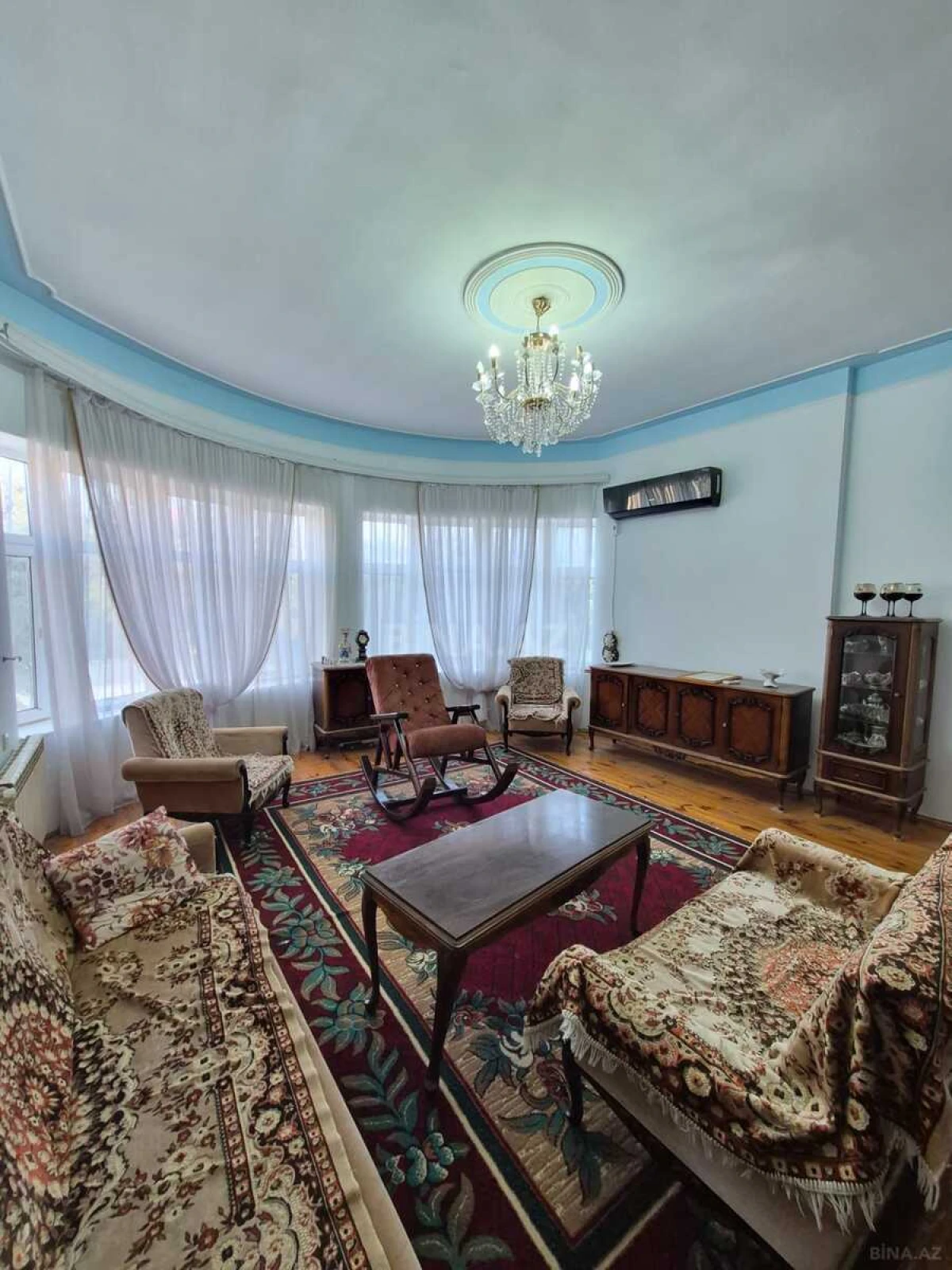 Satılır 9 otaqlı həyət evi 310 m²