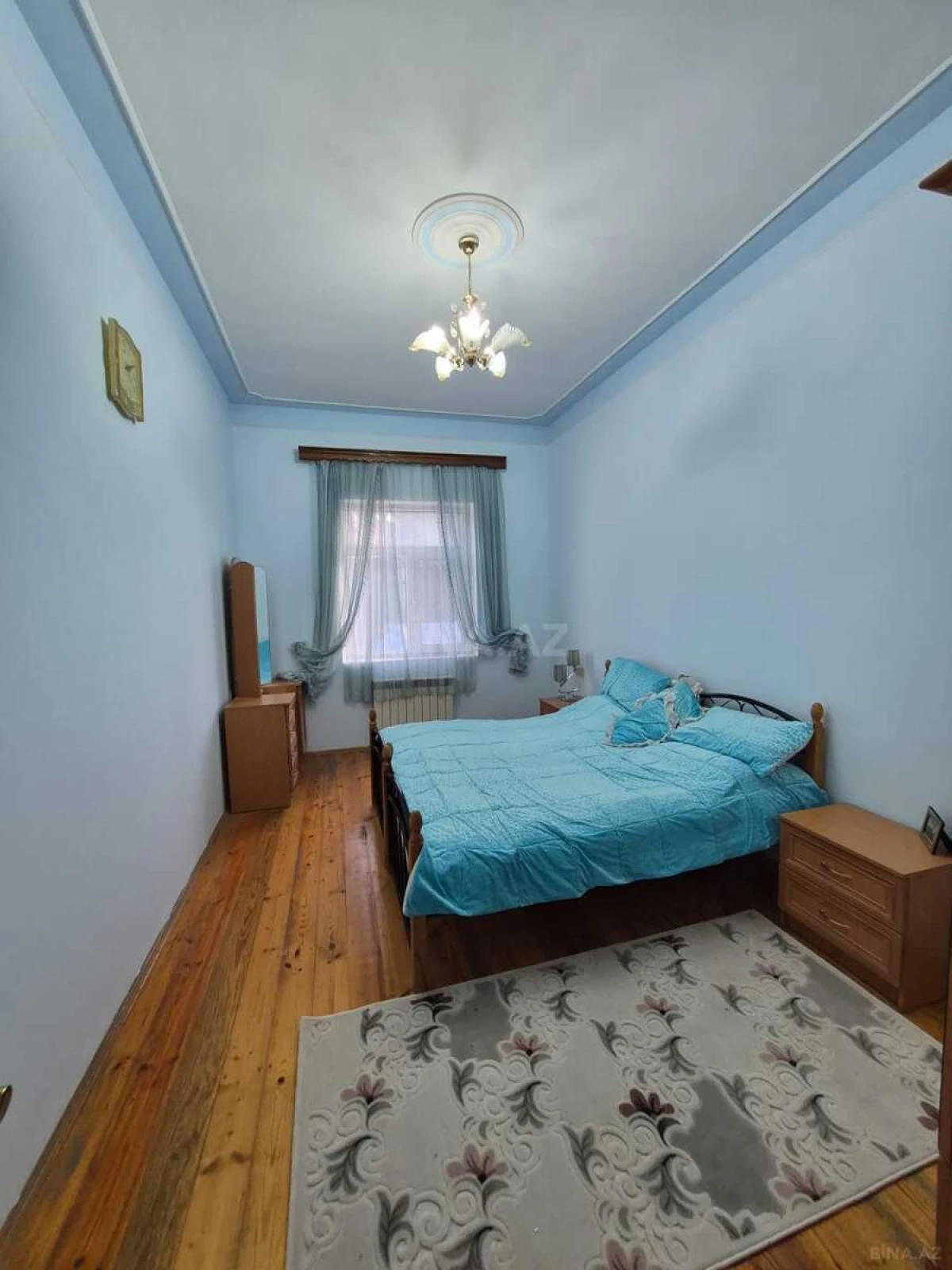 Satılır 9 otaqlı həyət evi 310 m²