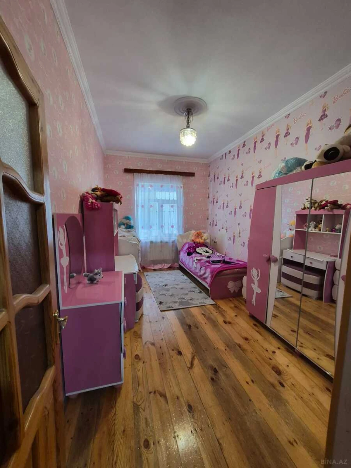 Satılır 9 otaqlı həyət evi 310 m²