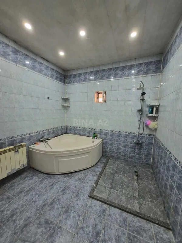 Satılır 9 otaqlı həyət evi 310 m²