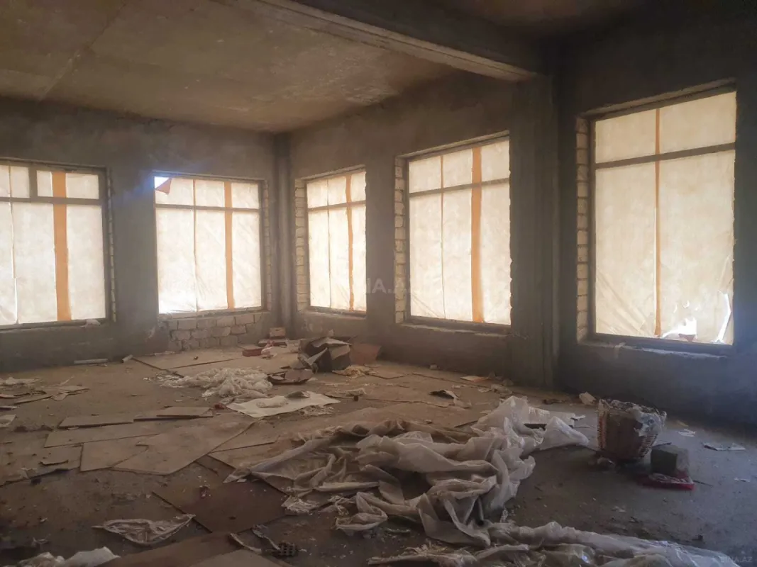 Satılır obyekt 517 m²