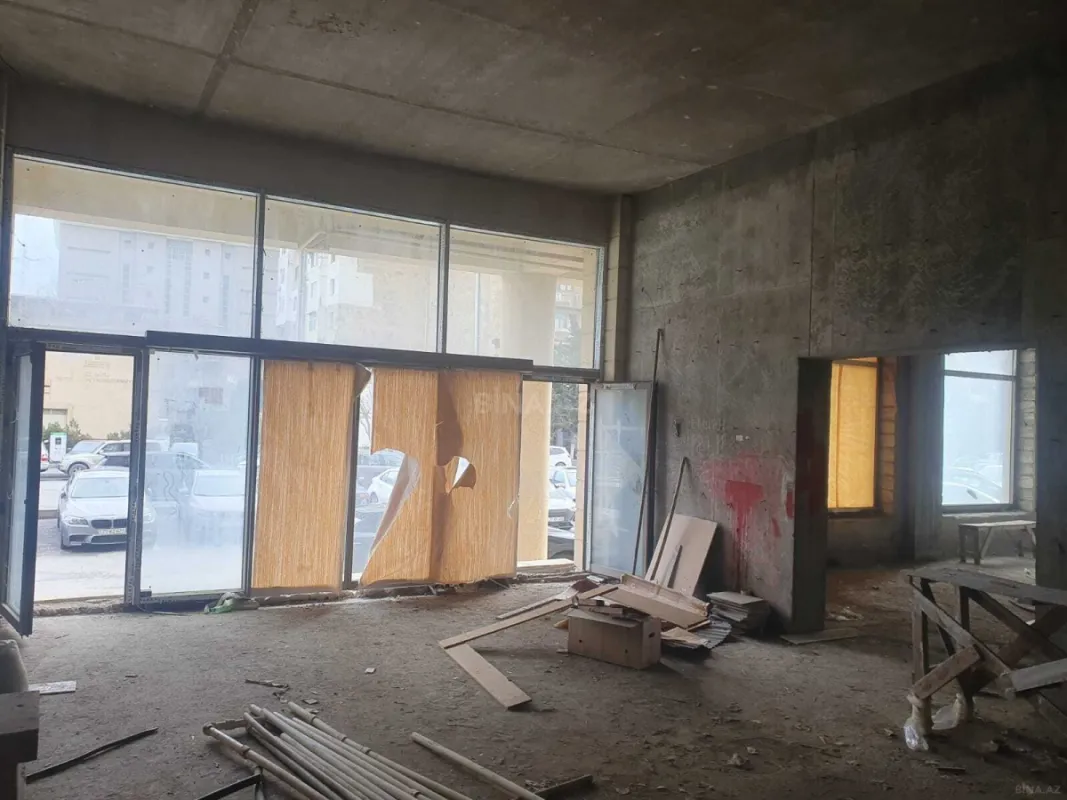 Satılır obyekt 517 m²