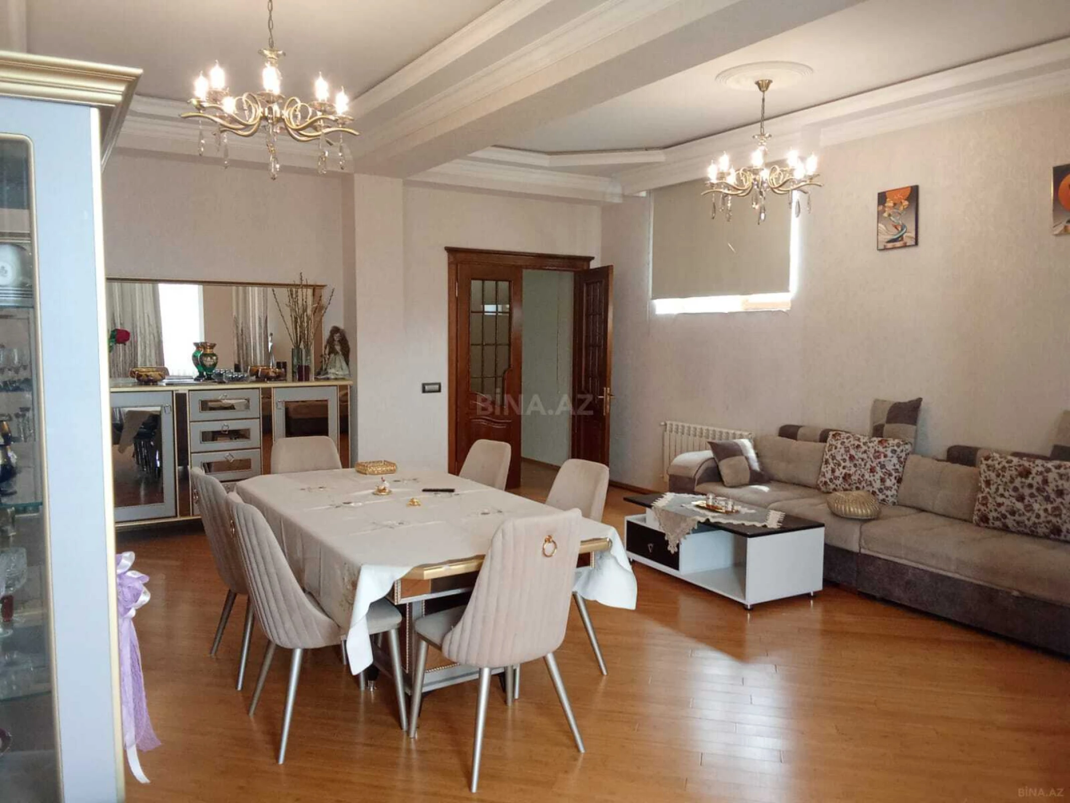 Satılır 3 otaqlı mənzil 150 m²