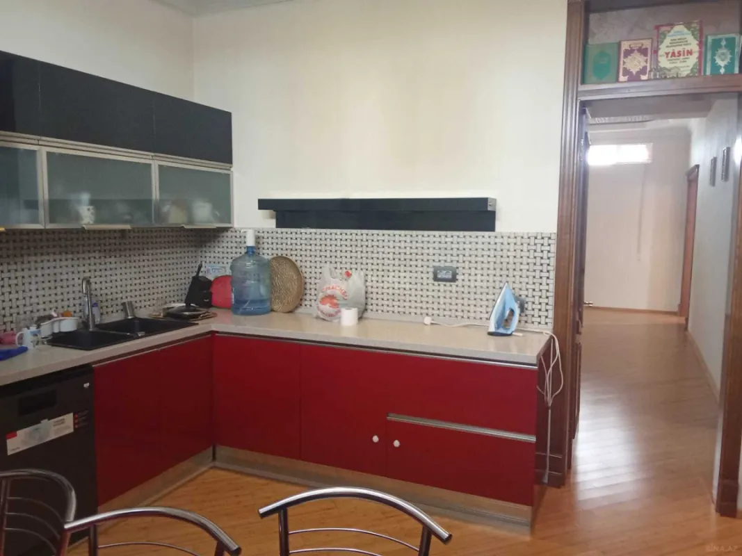 Satılır 3 otaqlı mənzil 150 m²