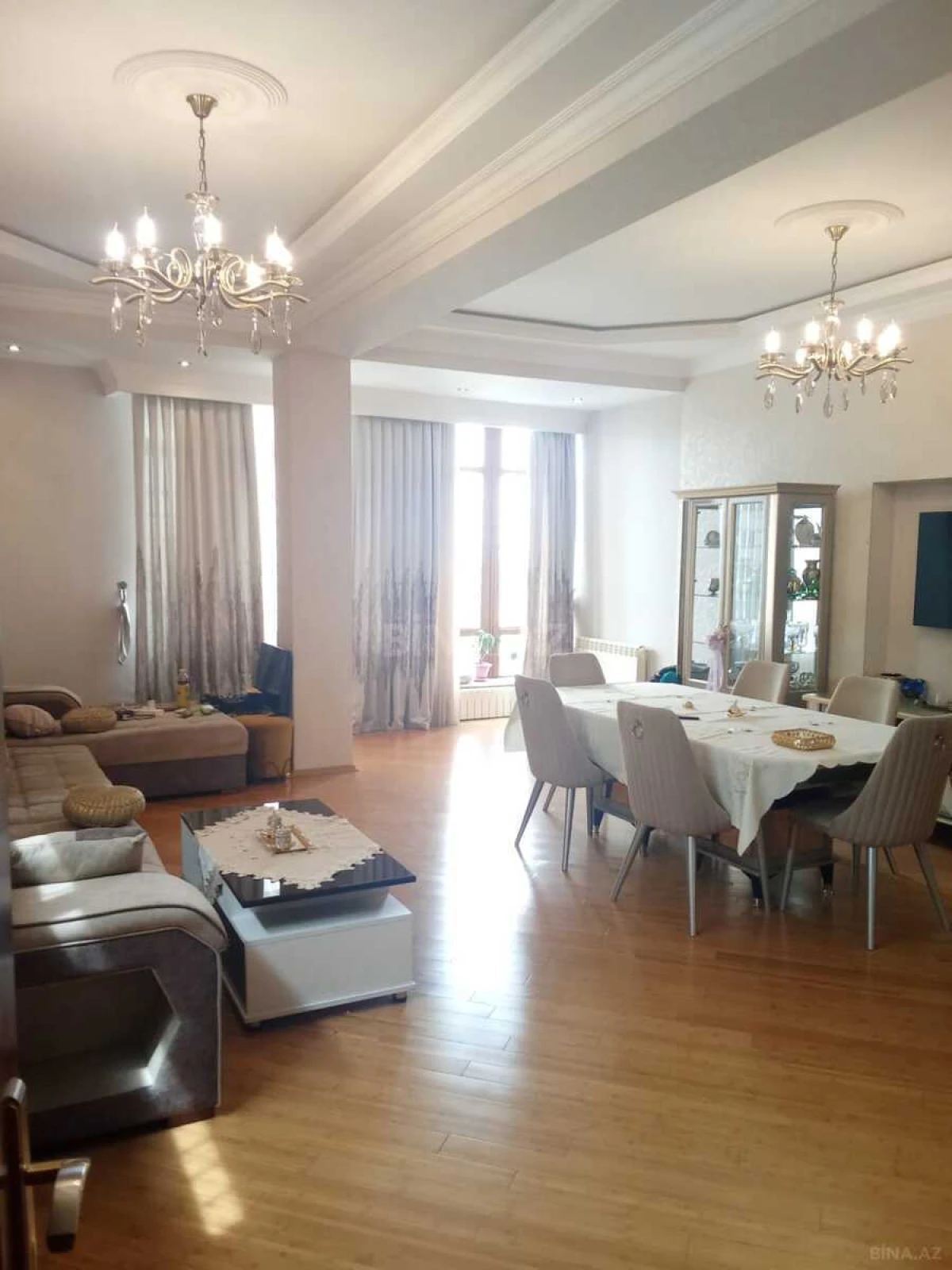 Satılır 3 otaqlı mənzil 150 m²