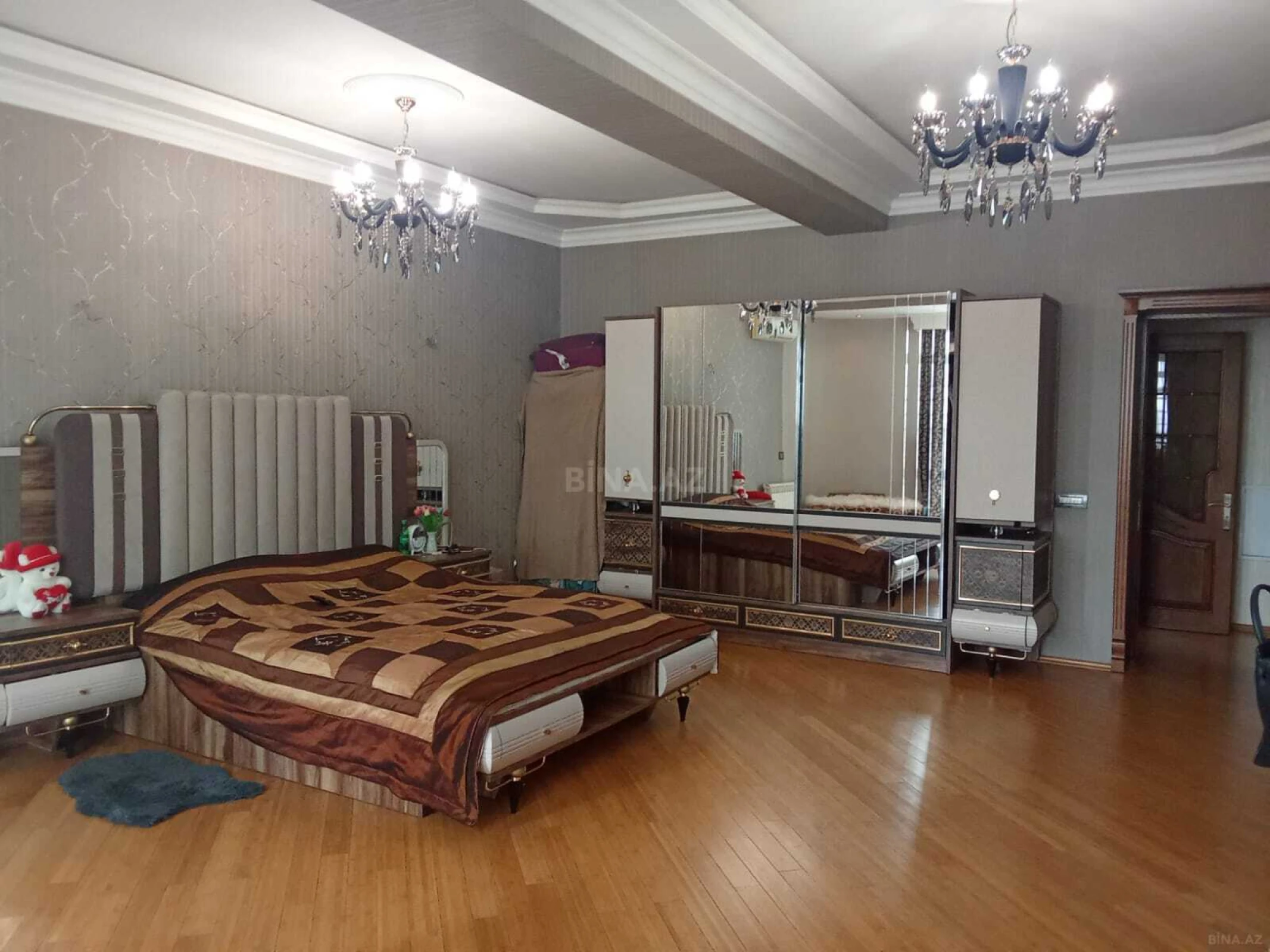 Satılır 3 otaqlı mənzil 150 m²